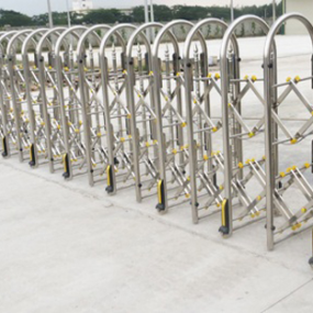 Gia công uốn cổng xếp Inox