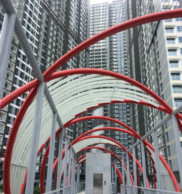 Cầu đi bộ tại Vinhomes Central Park - uốn ống 219